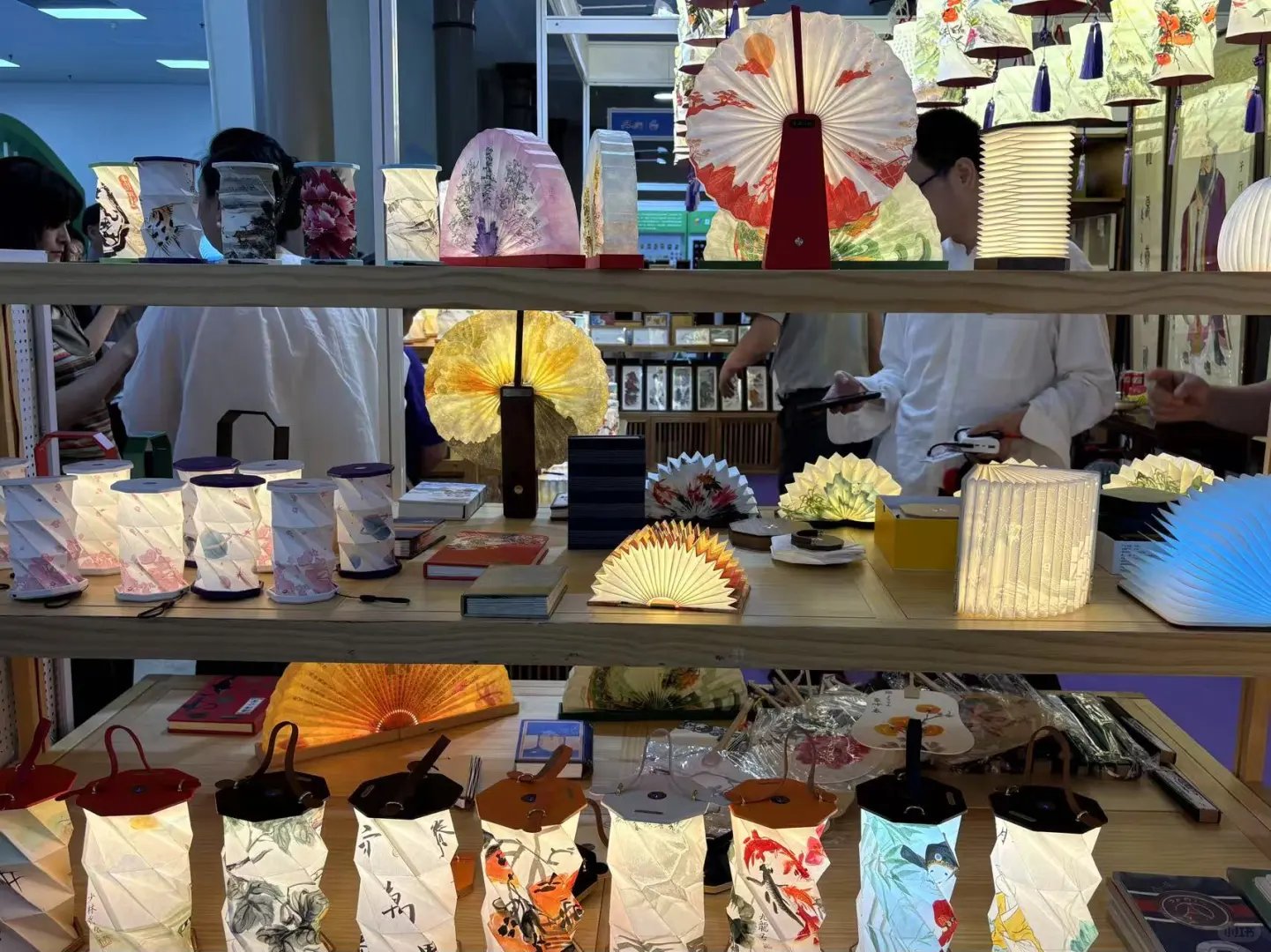 逛吃买2025北京国际文旅消费博览会