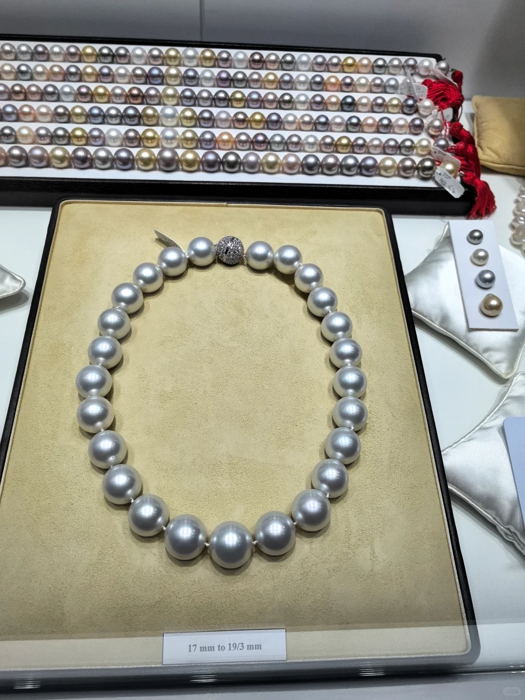 25年香港珠宝展火爆开幕，快来淘些好货…