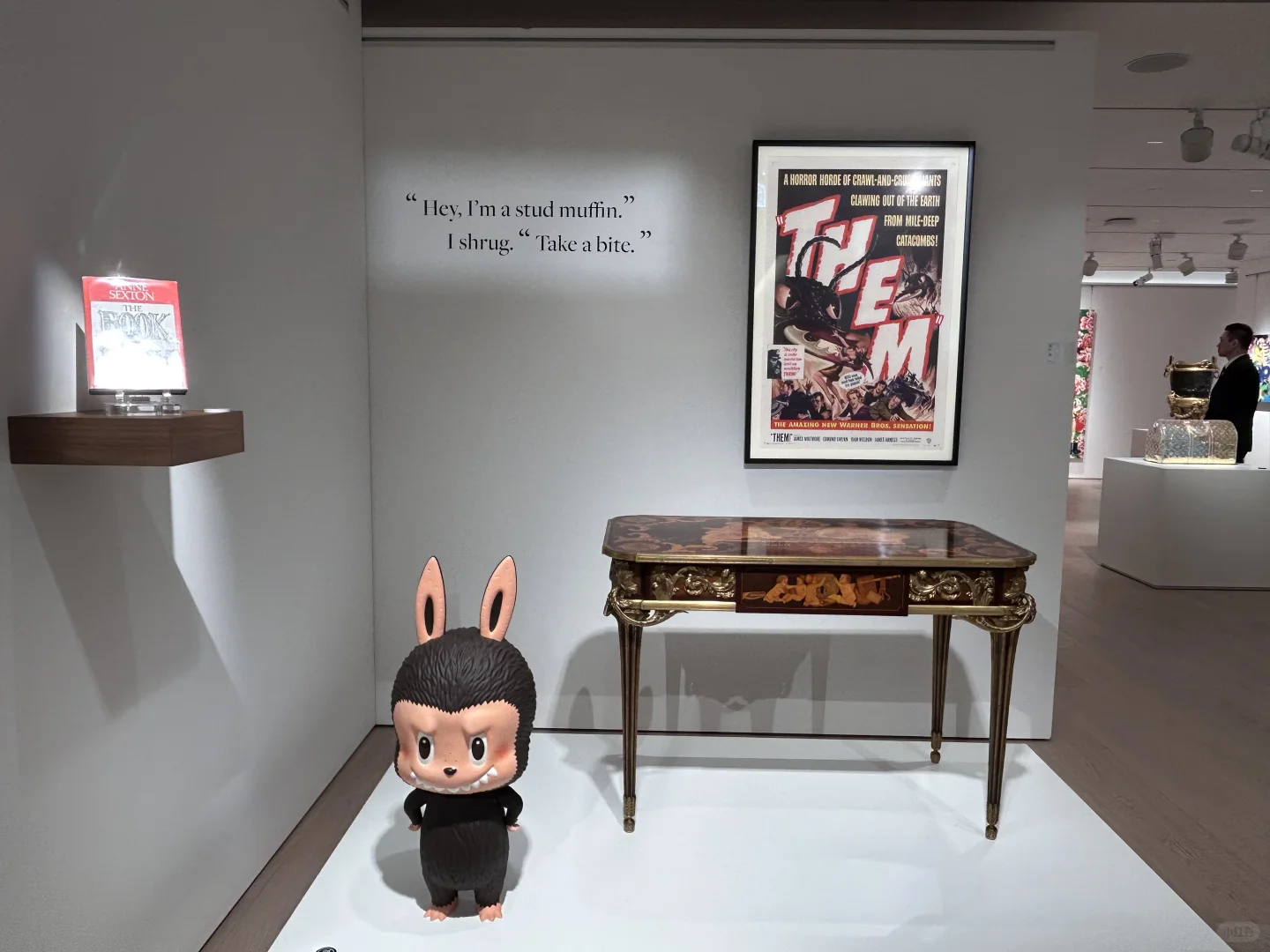 ??六月新展：苏富比的Labubu展览