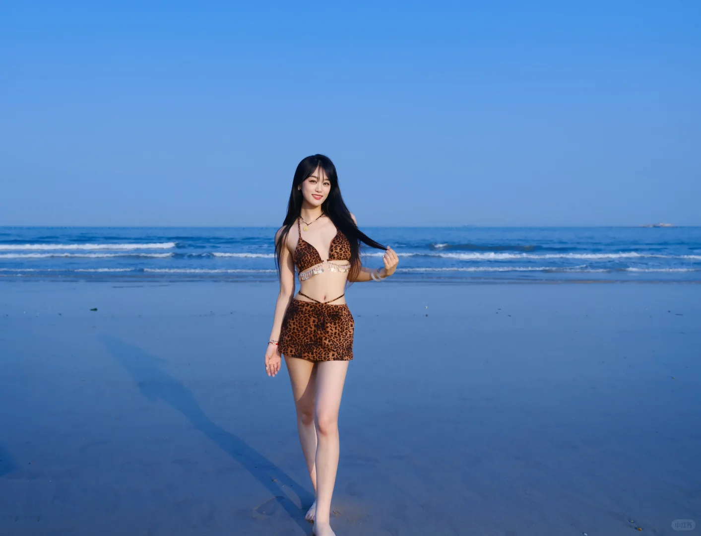 不是一见钟情，而是第一次见面穿了豹纹