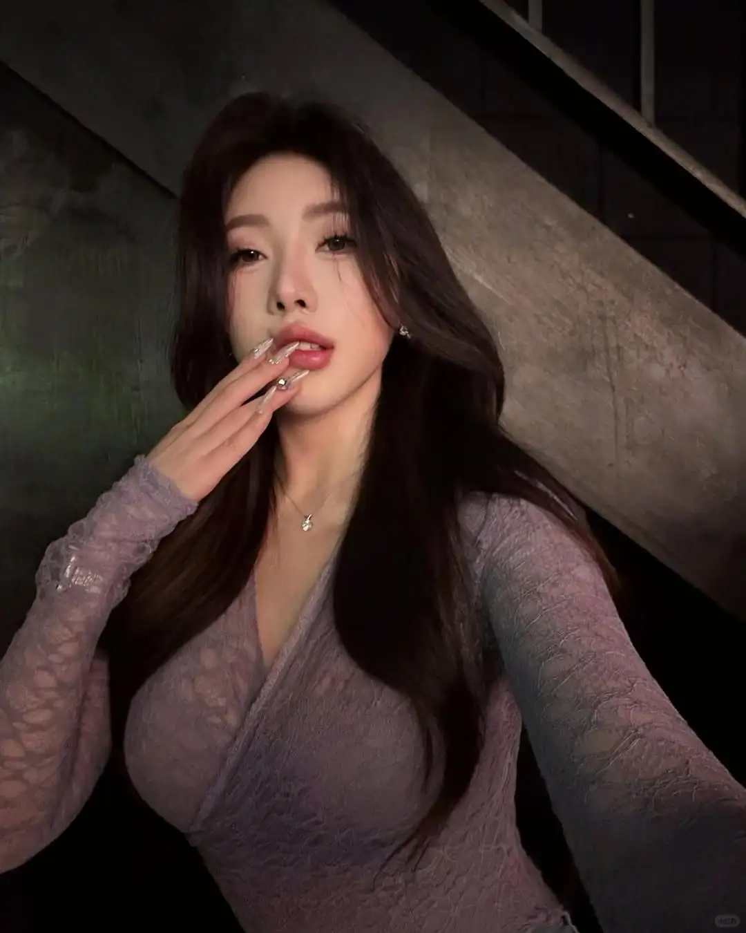 Ins 辣妹 博主：yiduowang