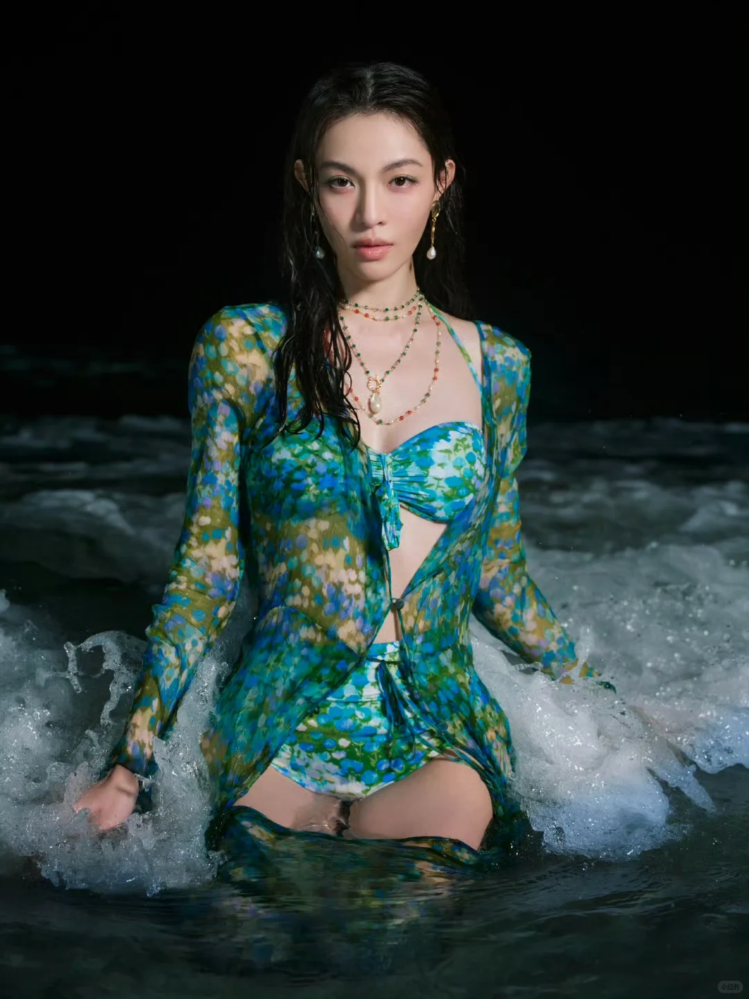 冷艳魅惑的海妖女王登场?