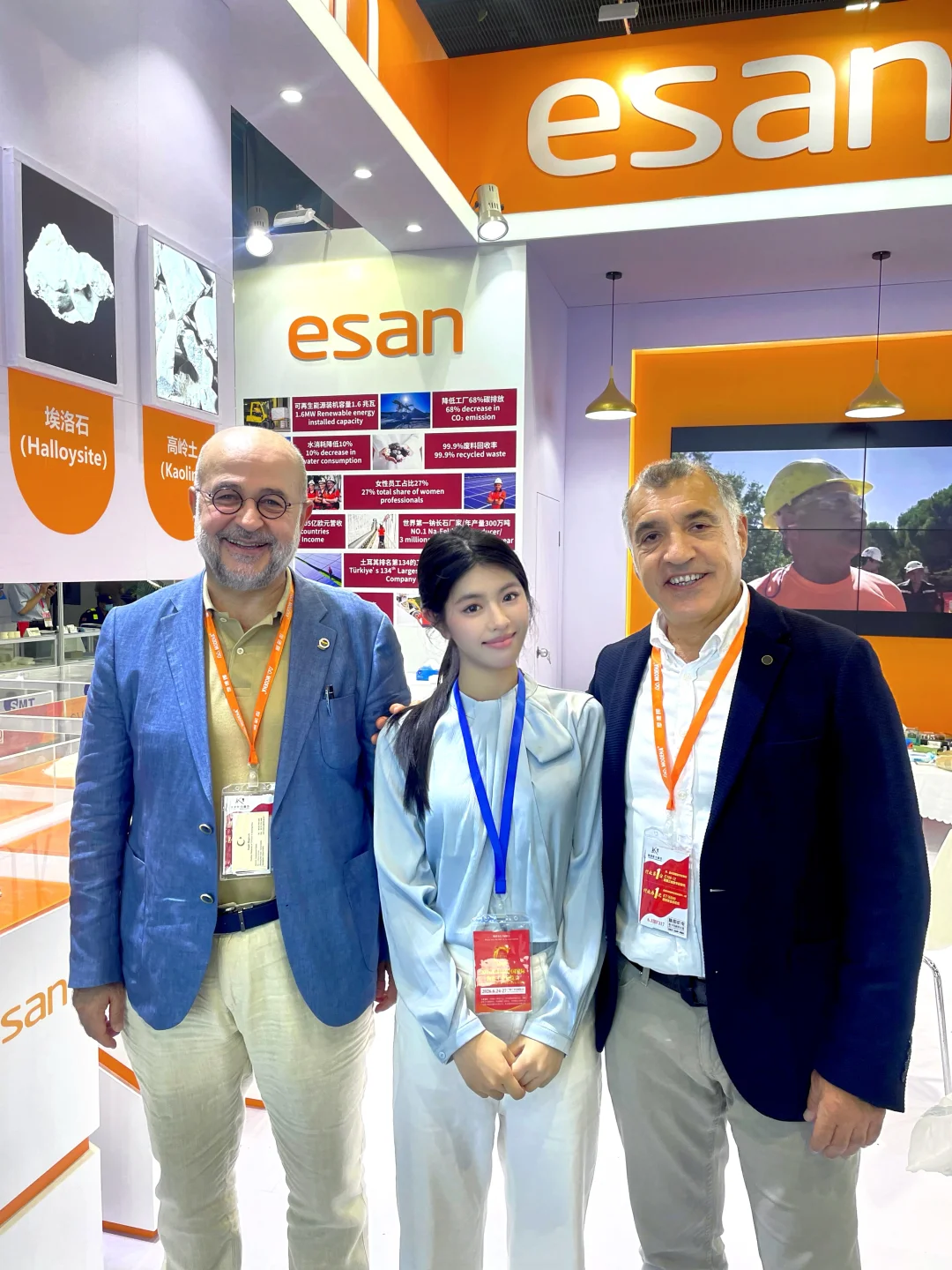 大学生勇闯广交会展会翻译?