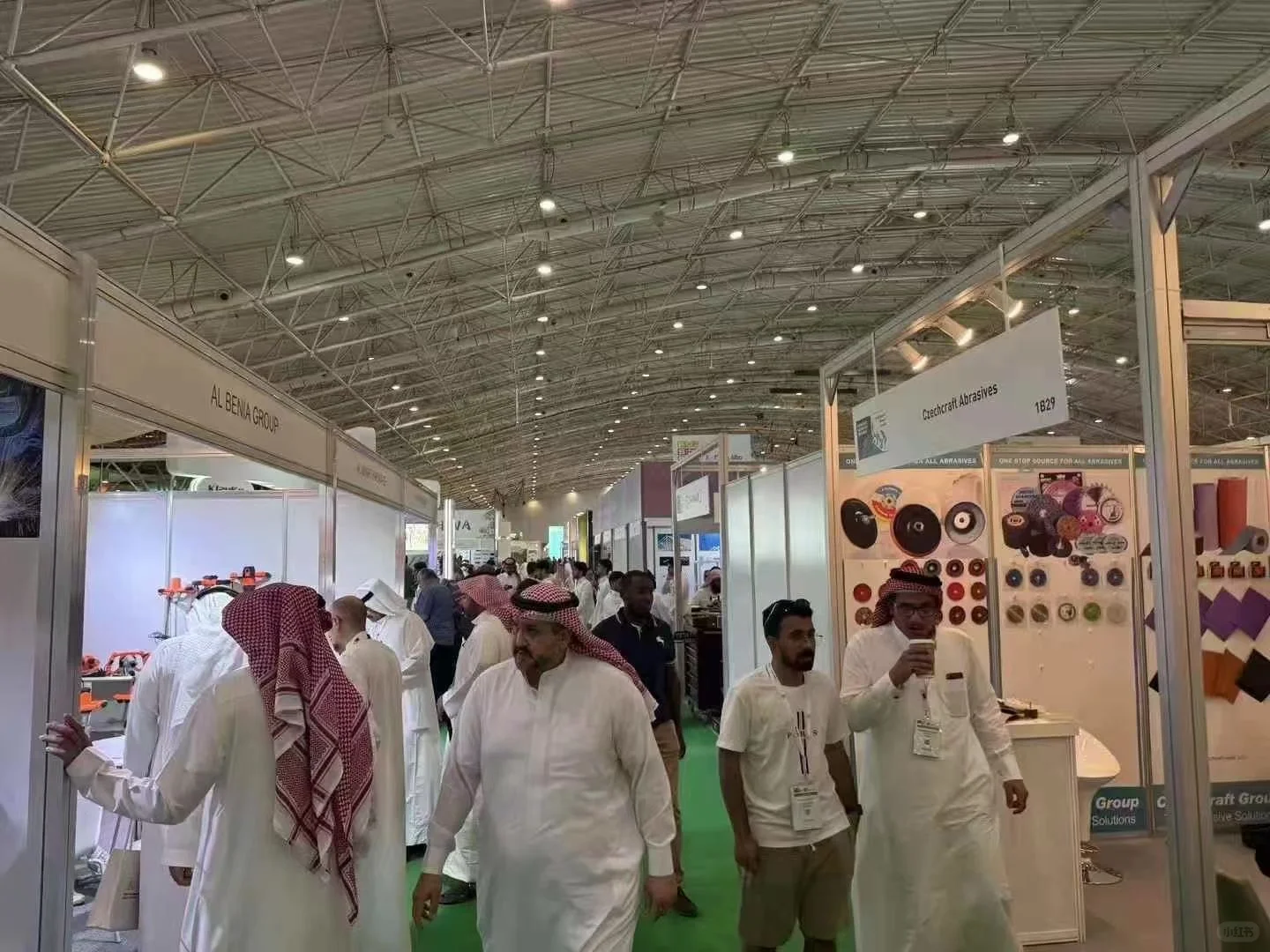 25年利雅得五金展第三天人流量请看图！