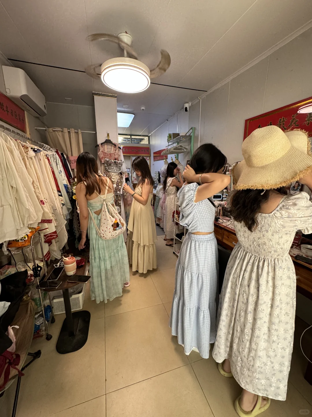 来北海带的衣服都太厚了怎么办?直接来租