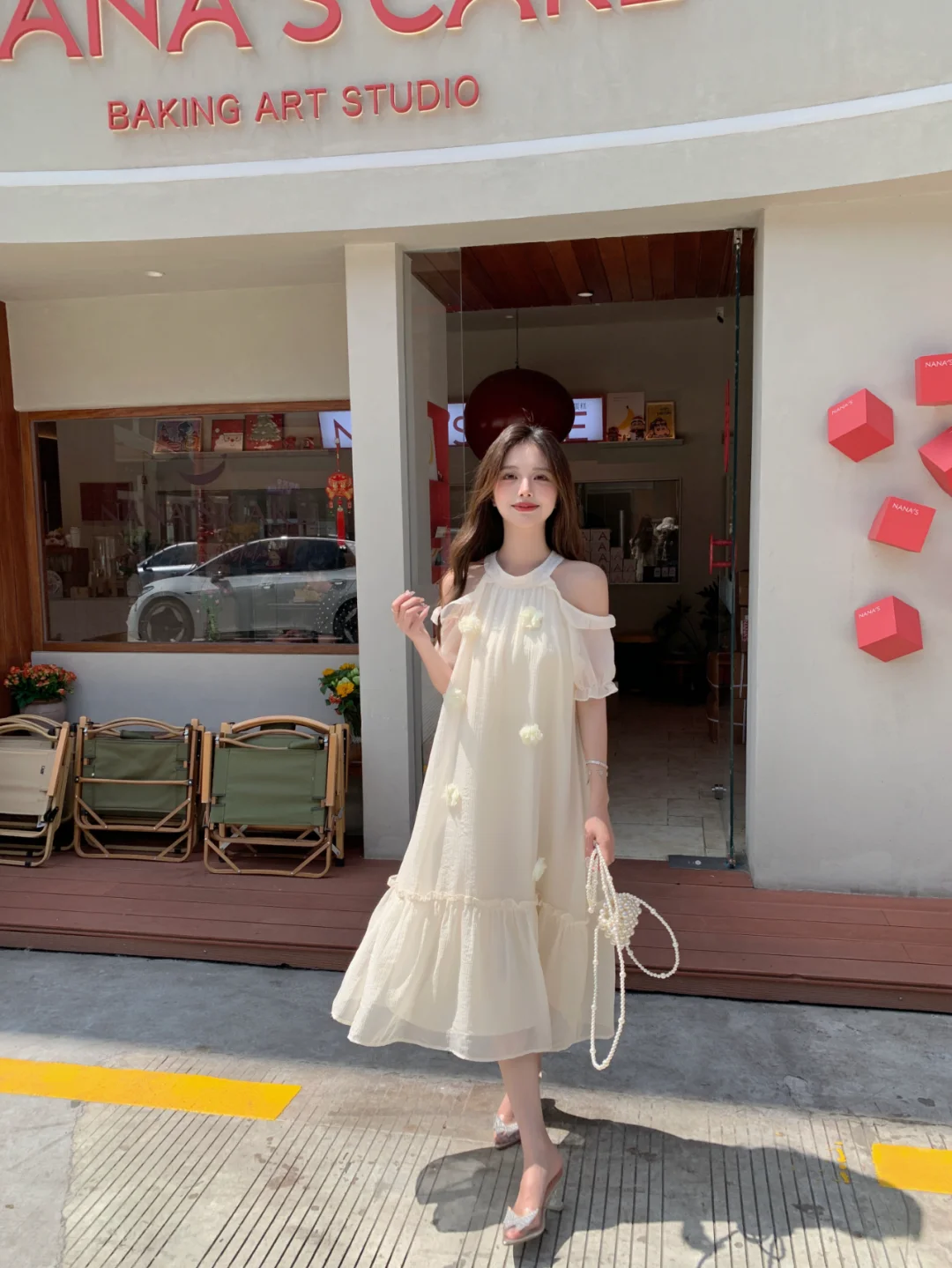 漏肩海边度假收腰连衣裙仙女