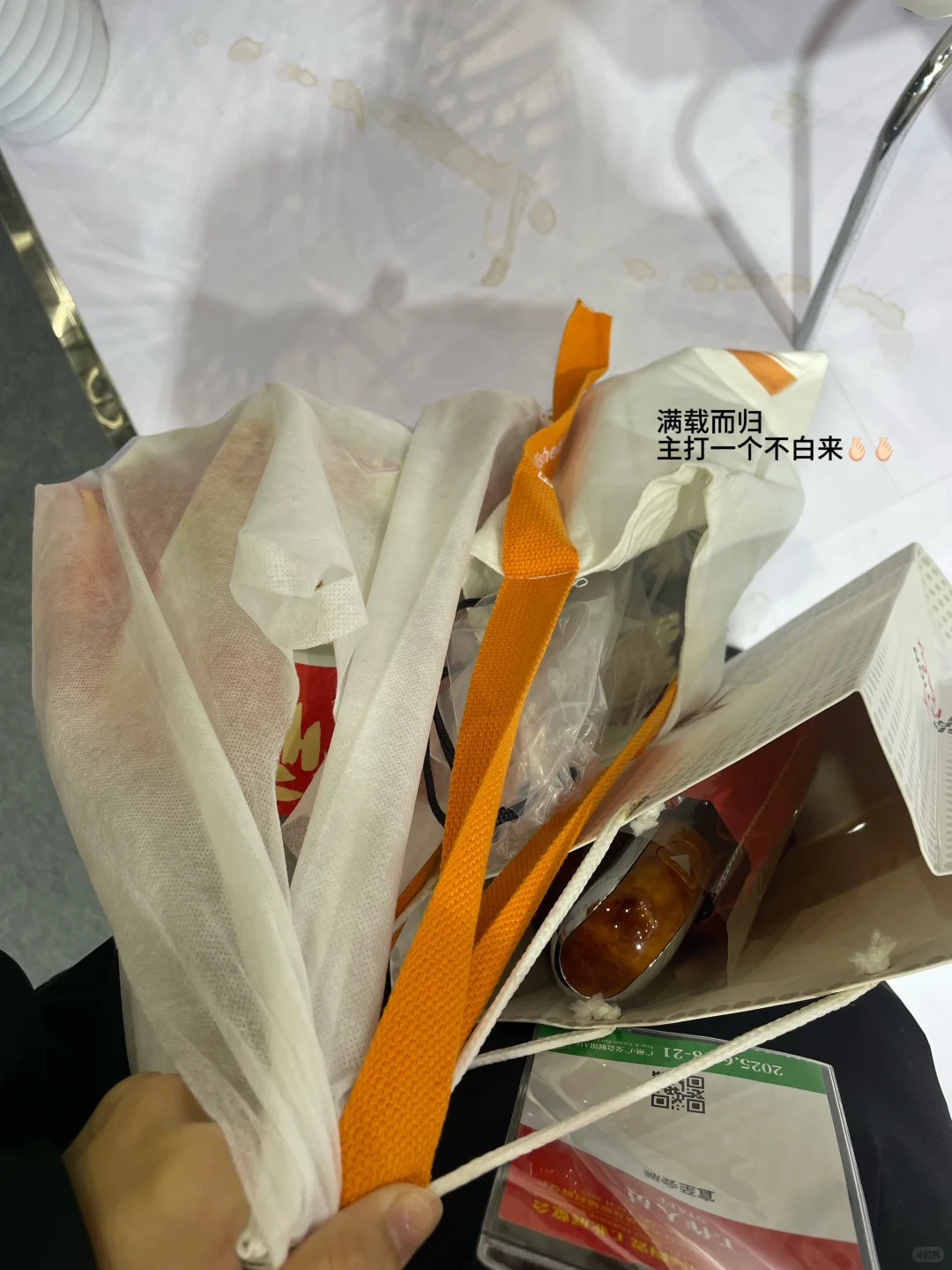 大学生勇闯广交会展会翻译?