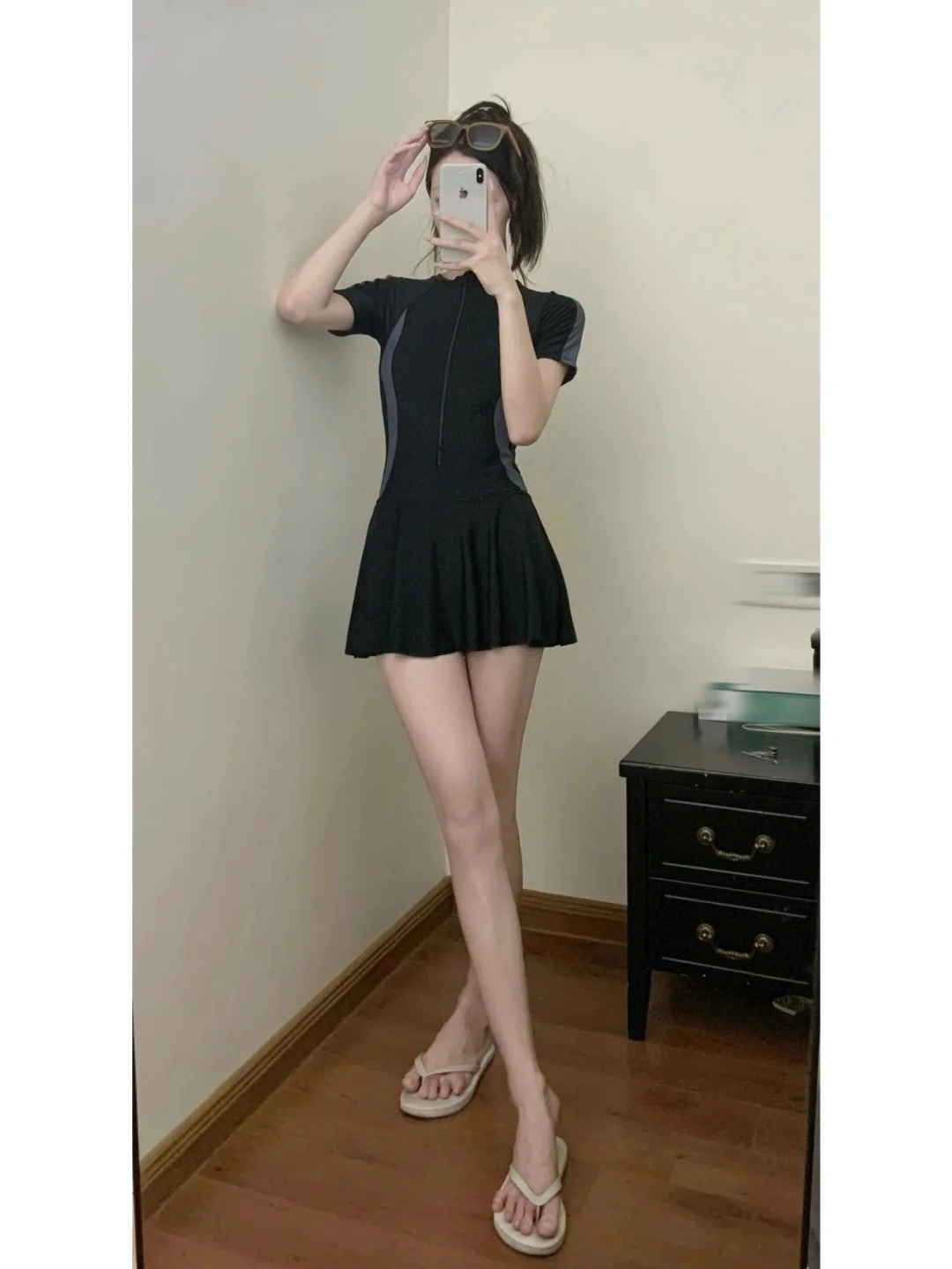 我好像买到了超级显腰的泳衣~