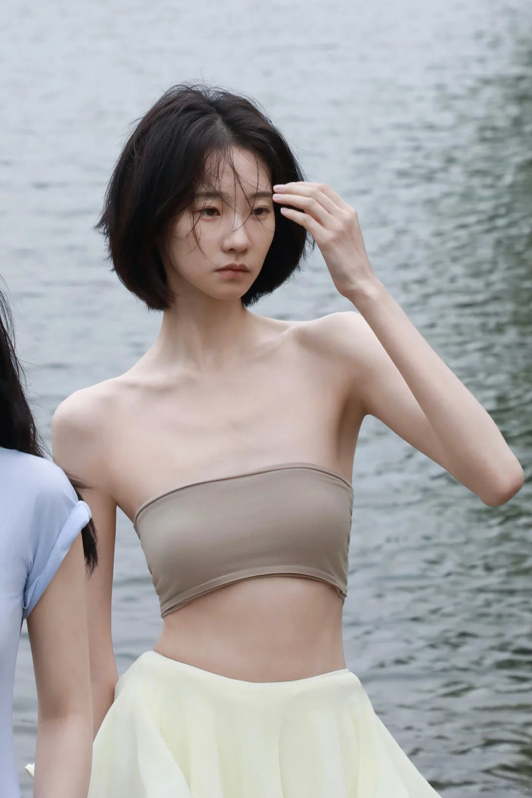 张艺凡怎么做到瘦瘦高高又文艺？