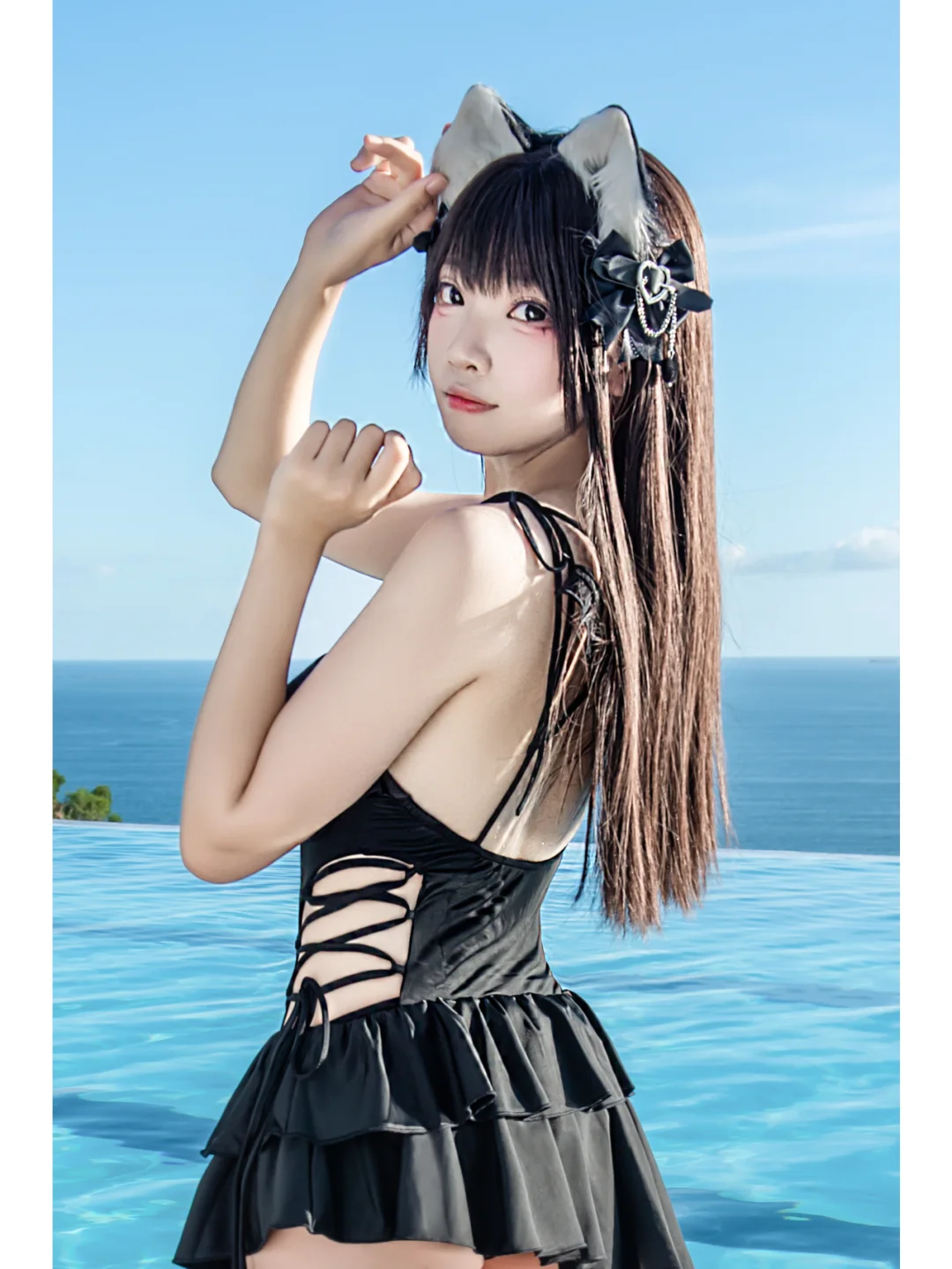 小恶魔连体泳衣?