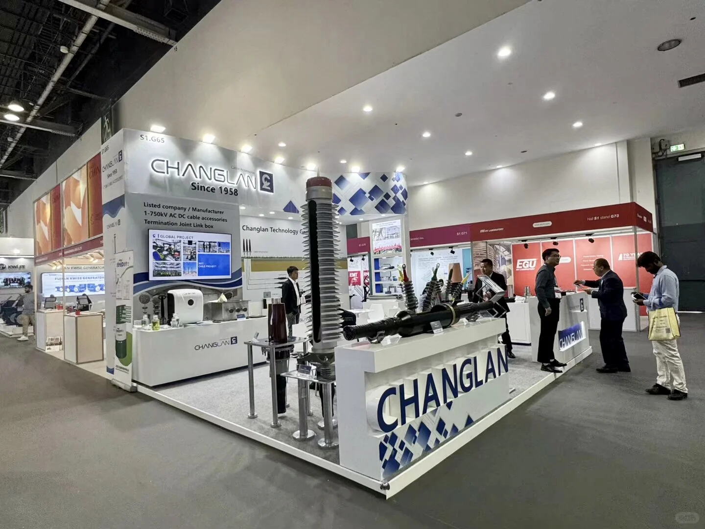 迪拜?|电力展台大放异彩，都吼吼看鸭?