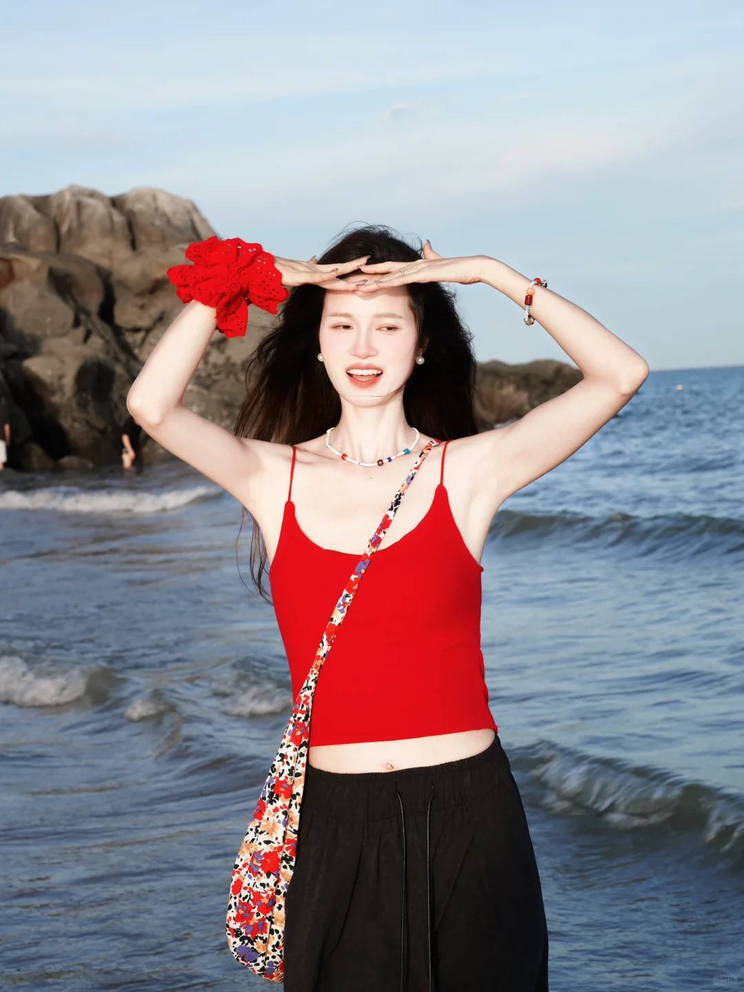 绝了?挖到宝啦❗20+红色吊带❗太太太…显白了