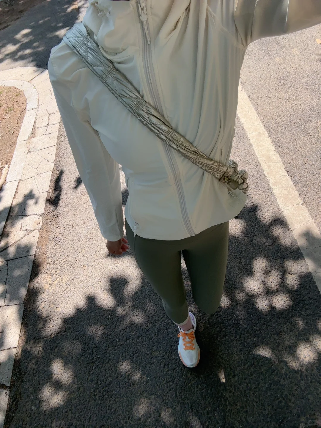 自由路上没有任何捷径