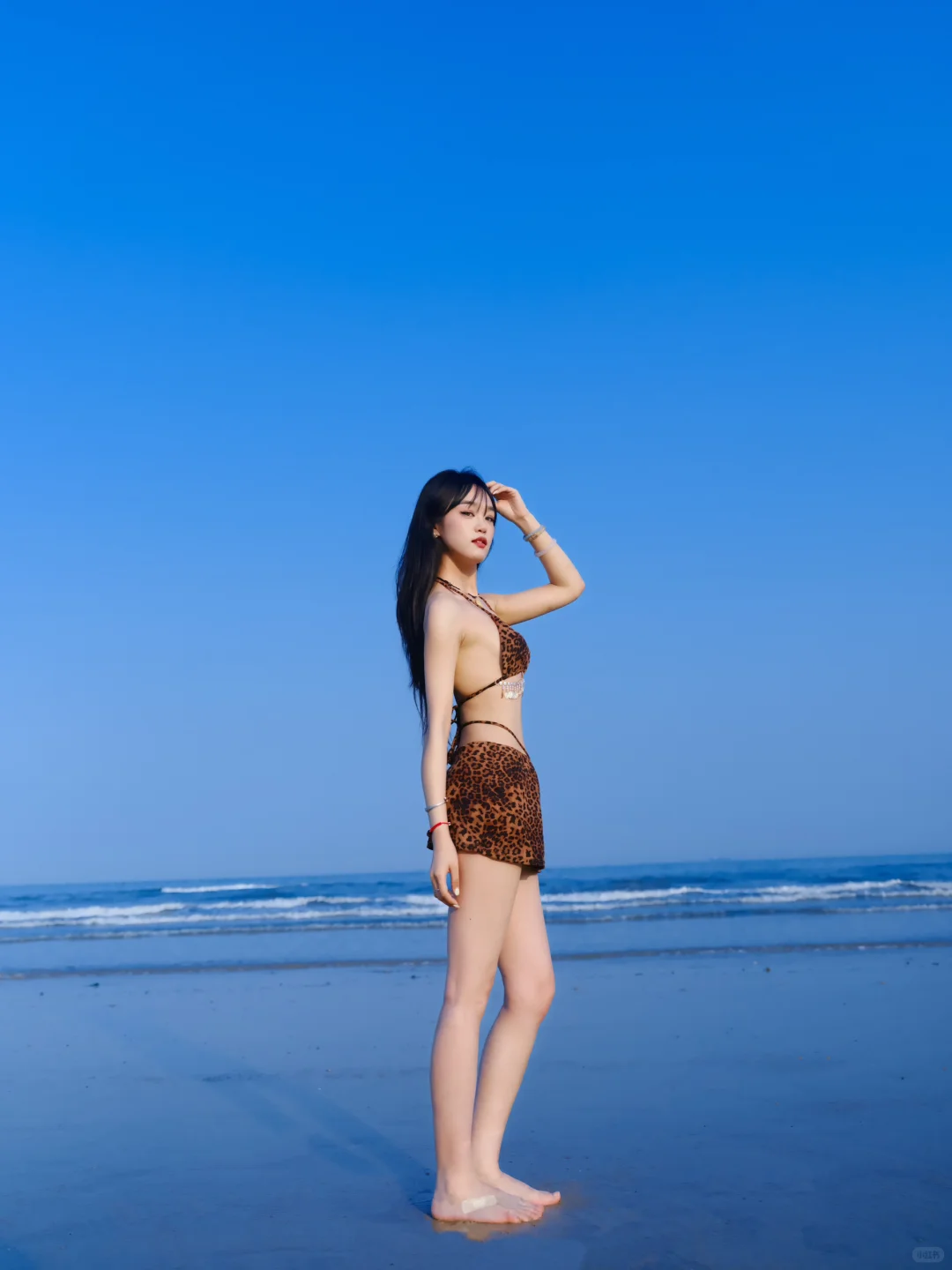 不是一见钟情，而是第一次见面穿了豹纹