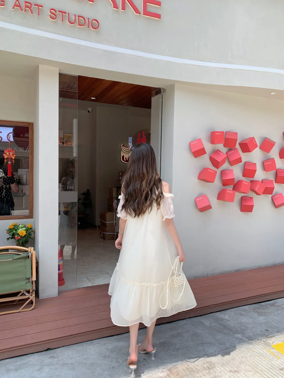 漏肩海边度假收腰连衣裙仙女