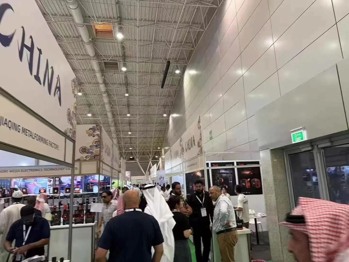 25年利雅得五金展第三天人流量请看图！