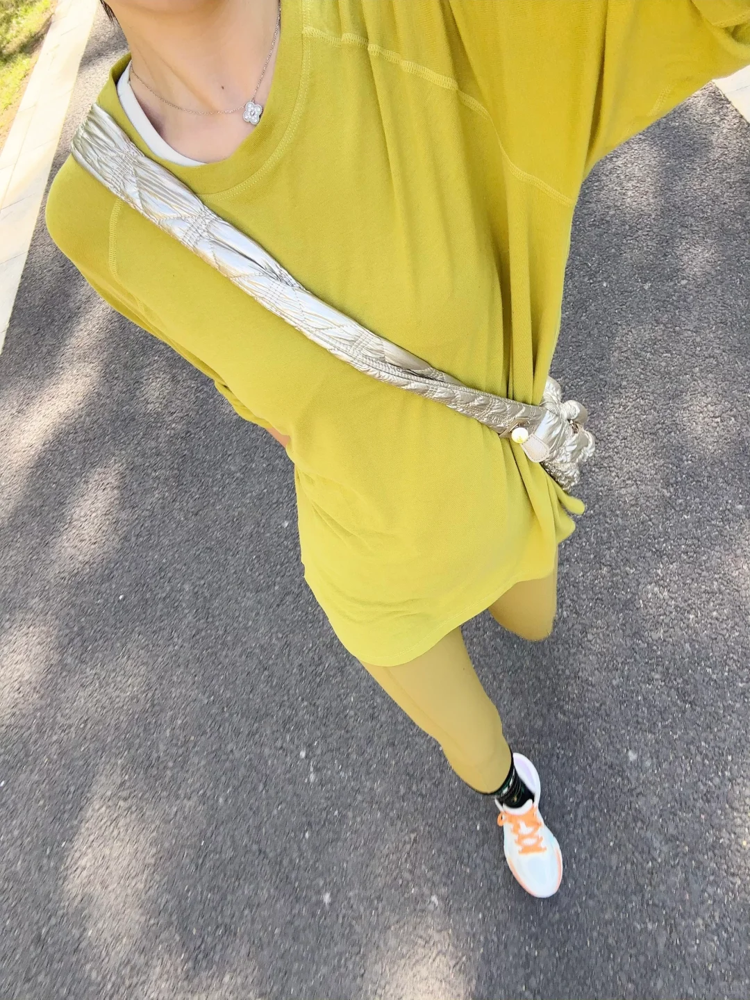 自由路上没有任何捷径