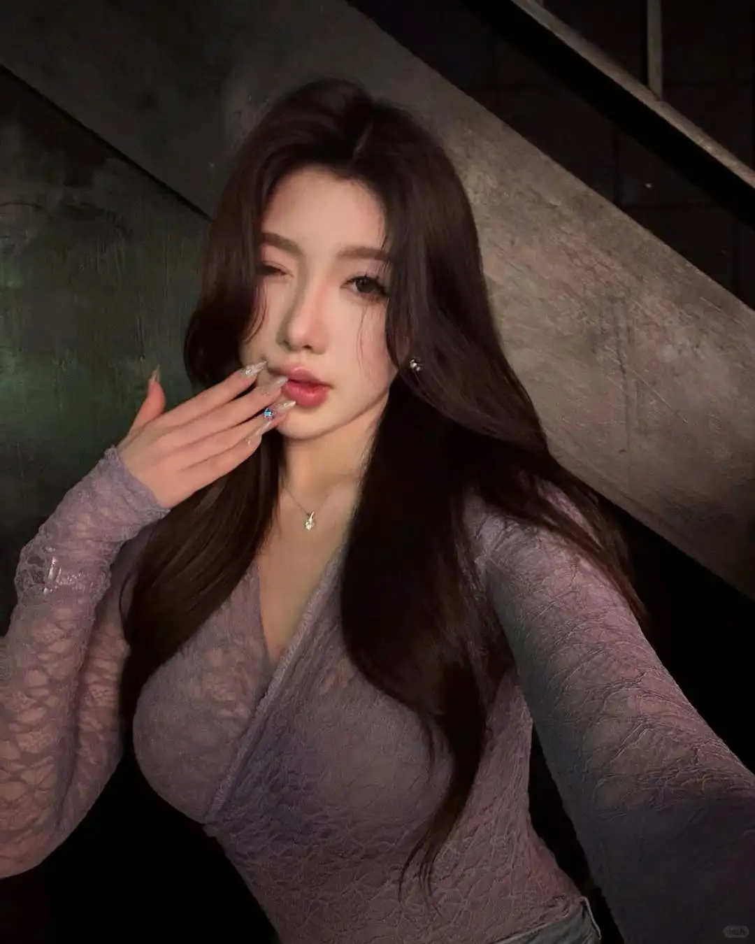 Ins 辣妹 博主：yiduowang