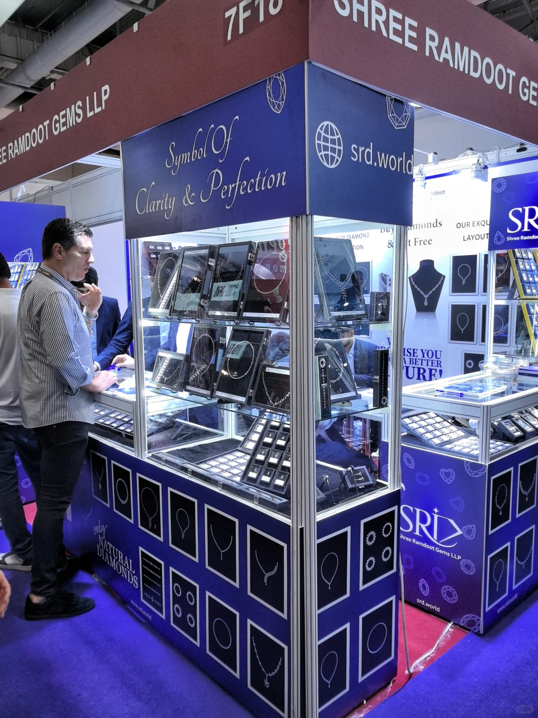 25年香港珠宝展火爆开幕，快来淘些好货…