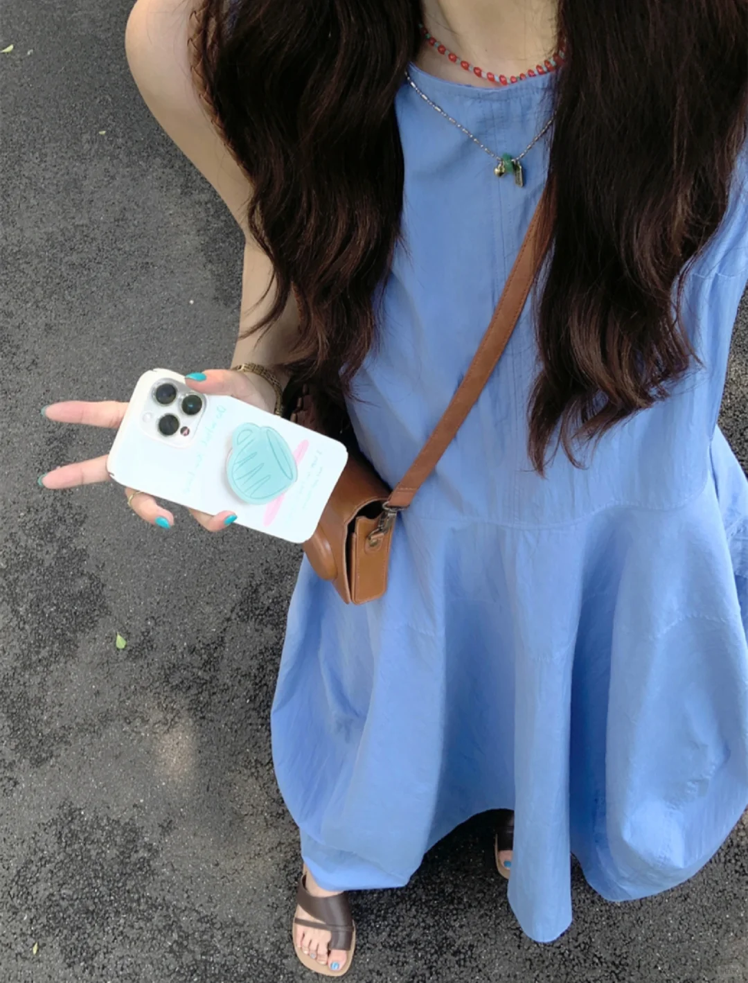 误入古镇，蓝裙子真的太出片了！氛围感拉满