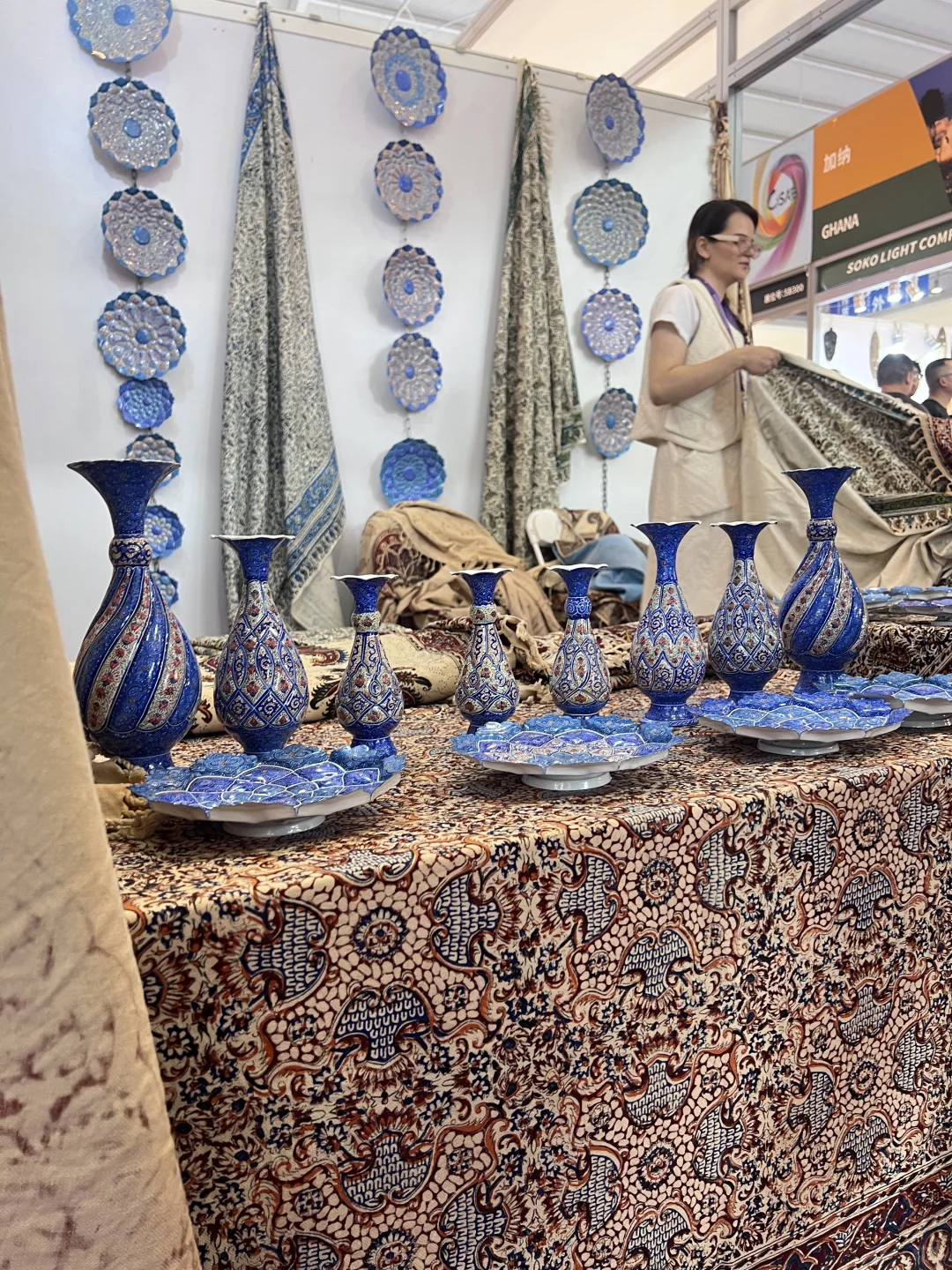 来昆明南博会，帮帮穿越战火的伊朗大哥！