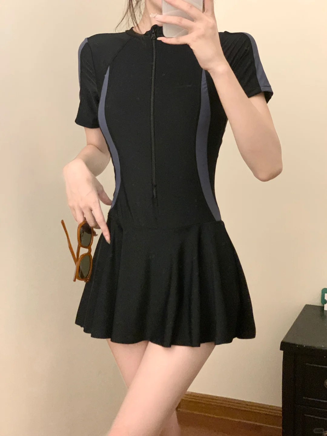 我好像买到了超级显腰的泳衣~