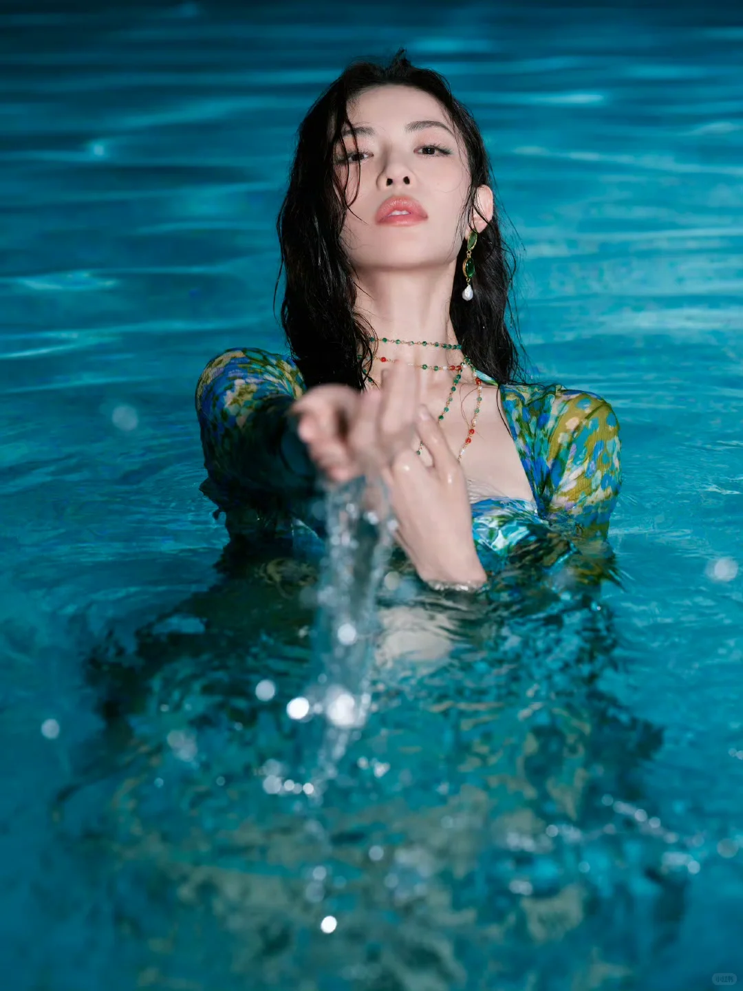 冷艳魅惑的海妖女王登场?