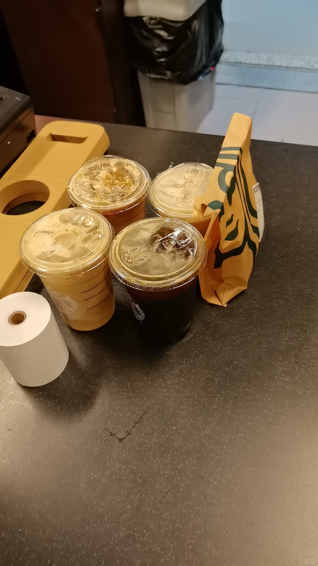 展会上的开心瞬间！✈️