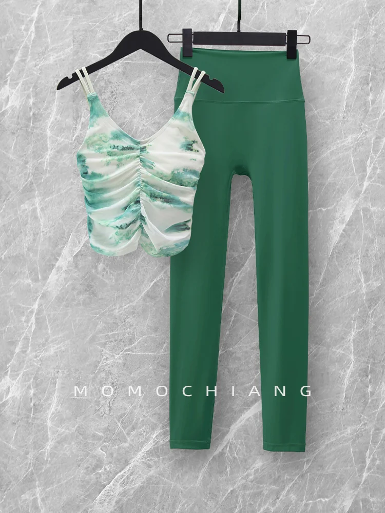 不是我说❗️这瑜伽服来报恩的吧❗️很开门❗️