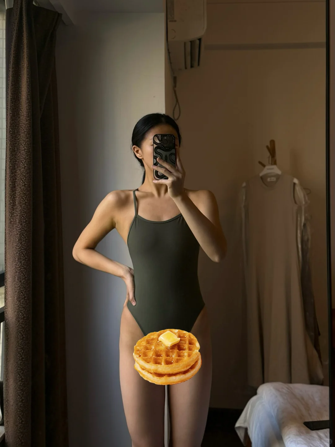 泳池到底有谁啊？