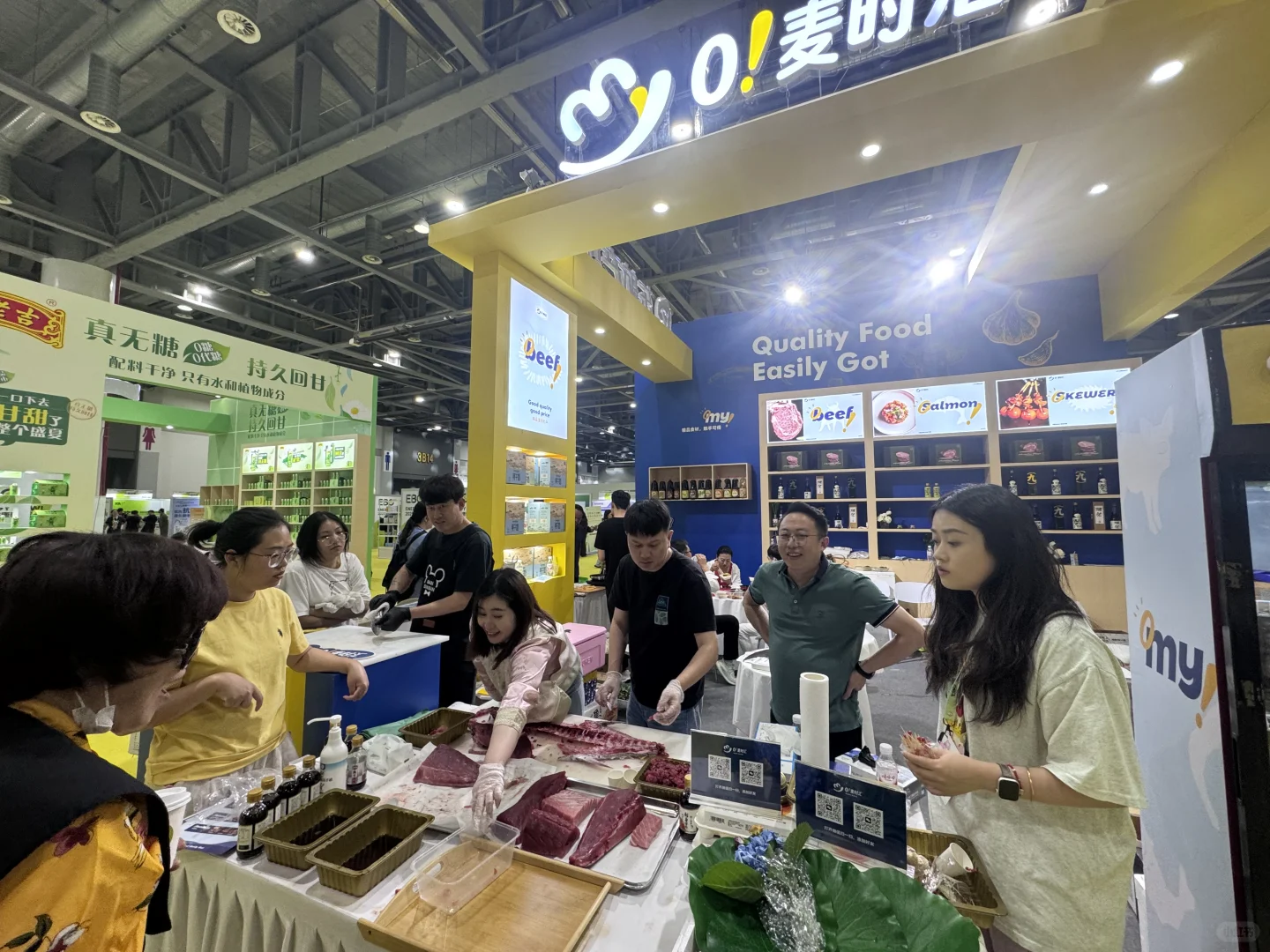 来杭州参加轻食展试吃不停