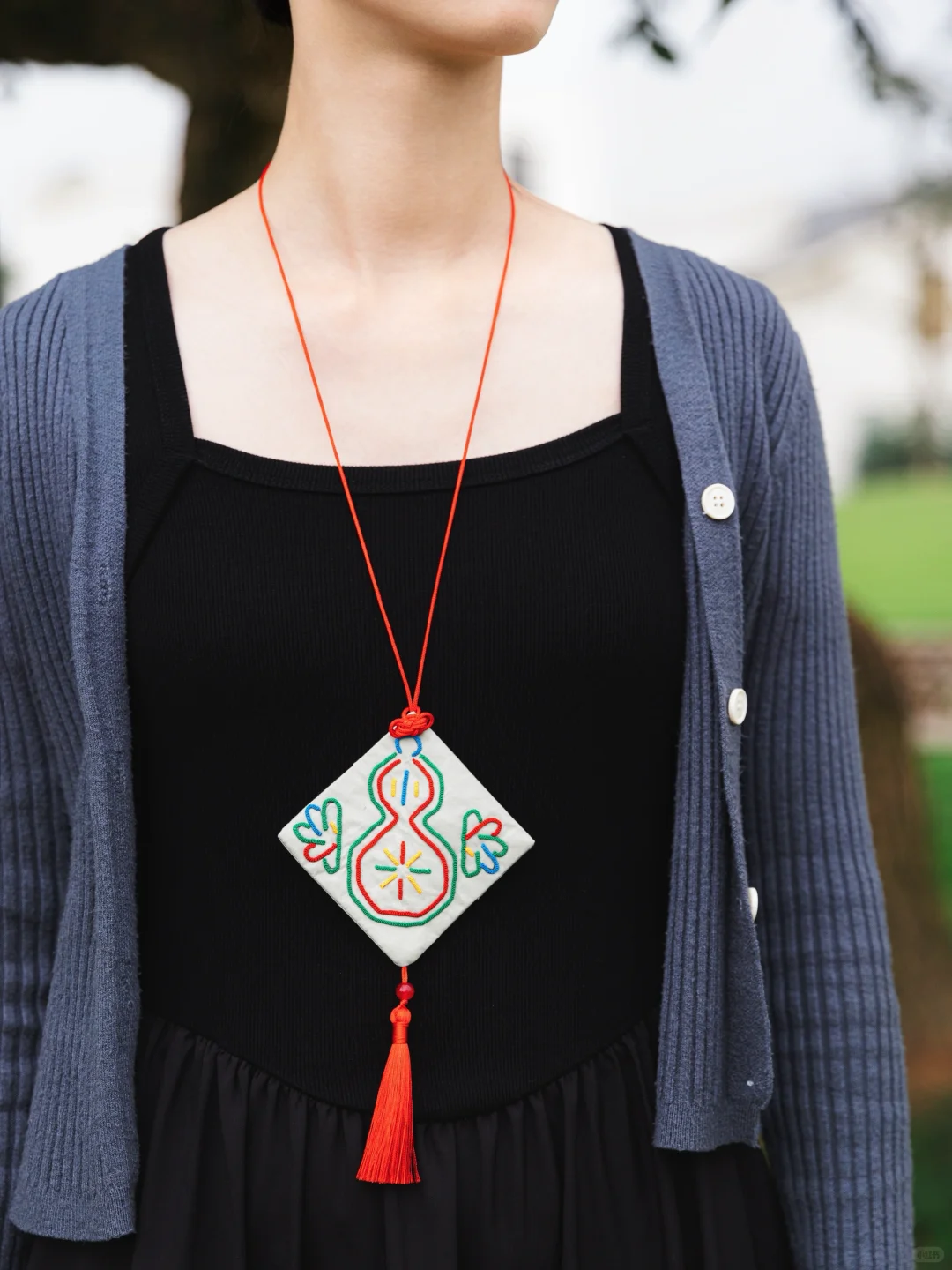 龙令香：有生之年，把侗绣传承下去