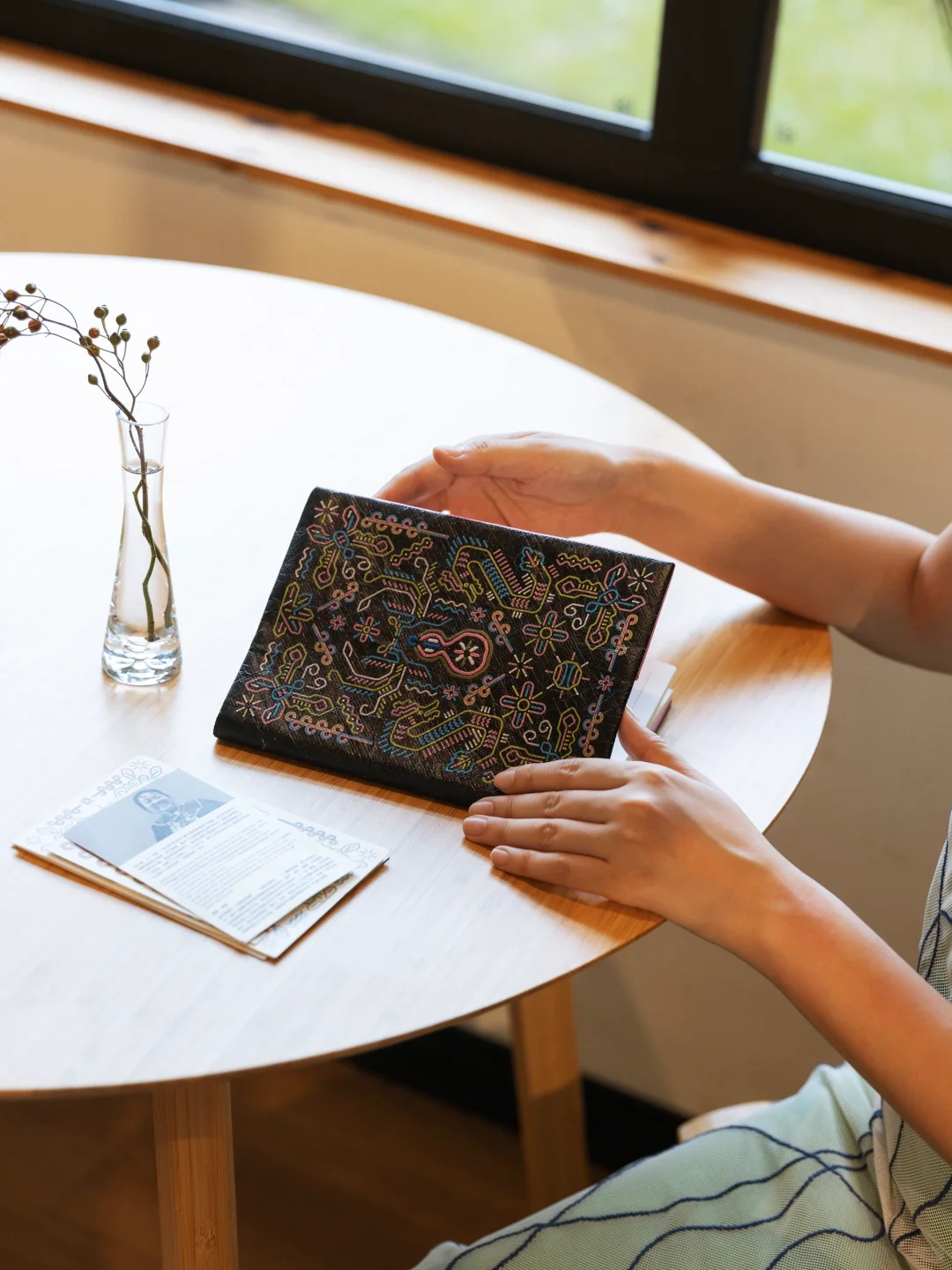 龙令香：有生之年，把侗绣传承下去