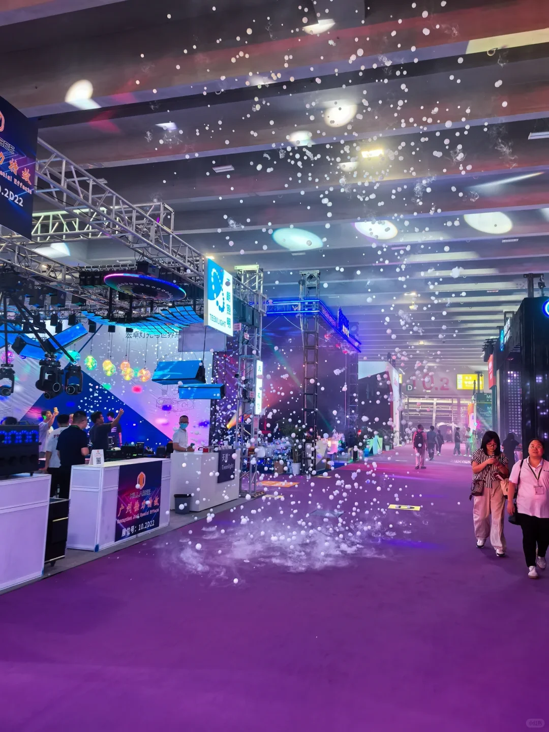 展会上的开心瞬间！✈️