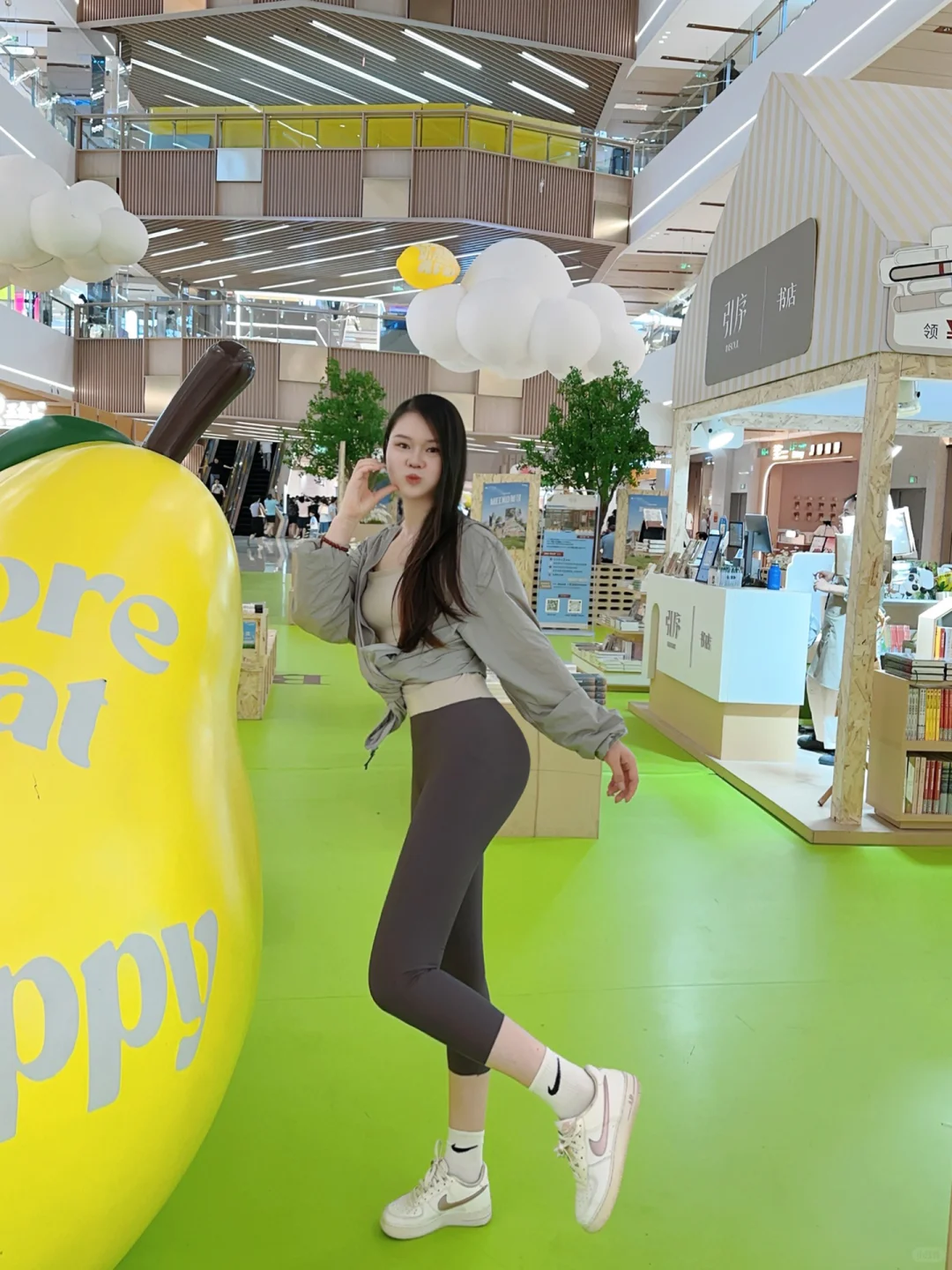 穿上秒变大长腿 瑜伽裤真的是绝绝子