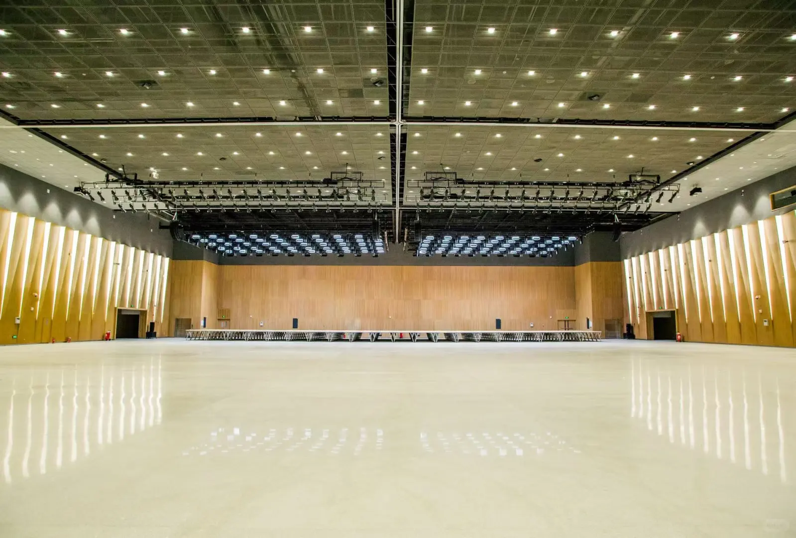 年会新选择：石家庄国际会展中心 ??