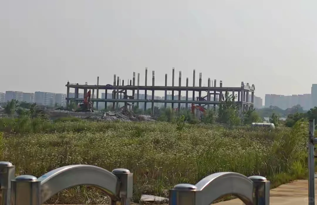 武汉天河会展中心烂尾之后推倒重来