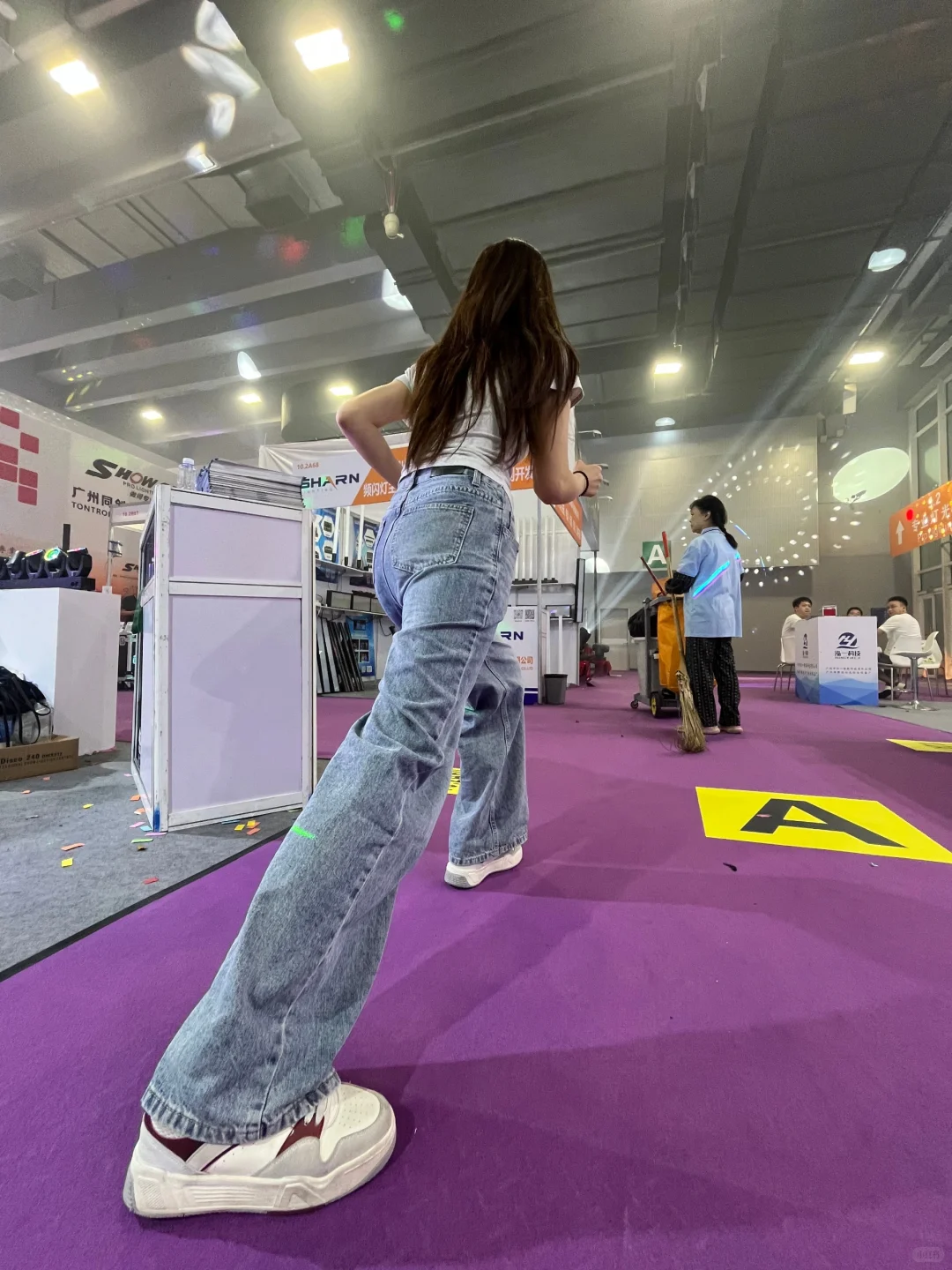 展会上的开心瞬间！✈️