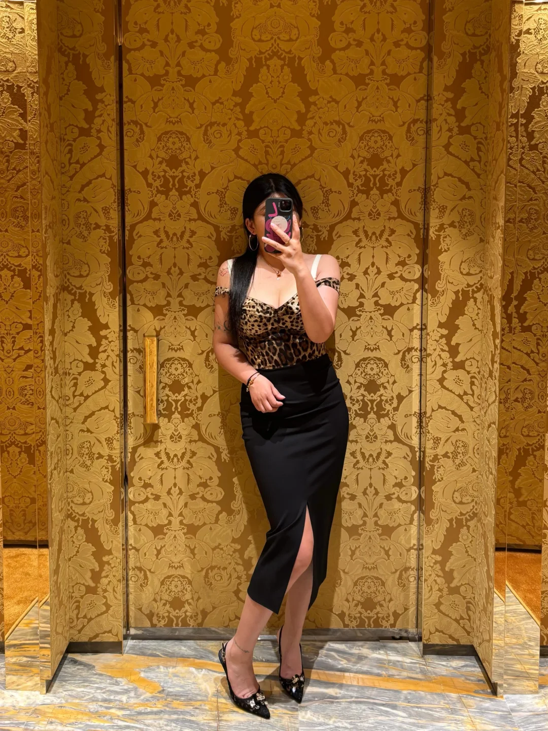 优雅是底色 野性是本能