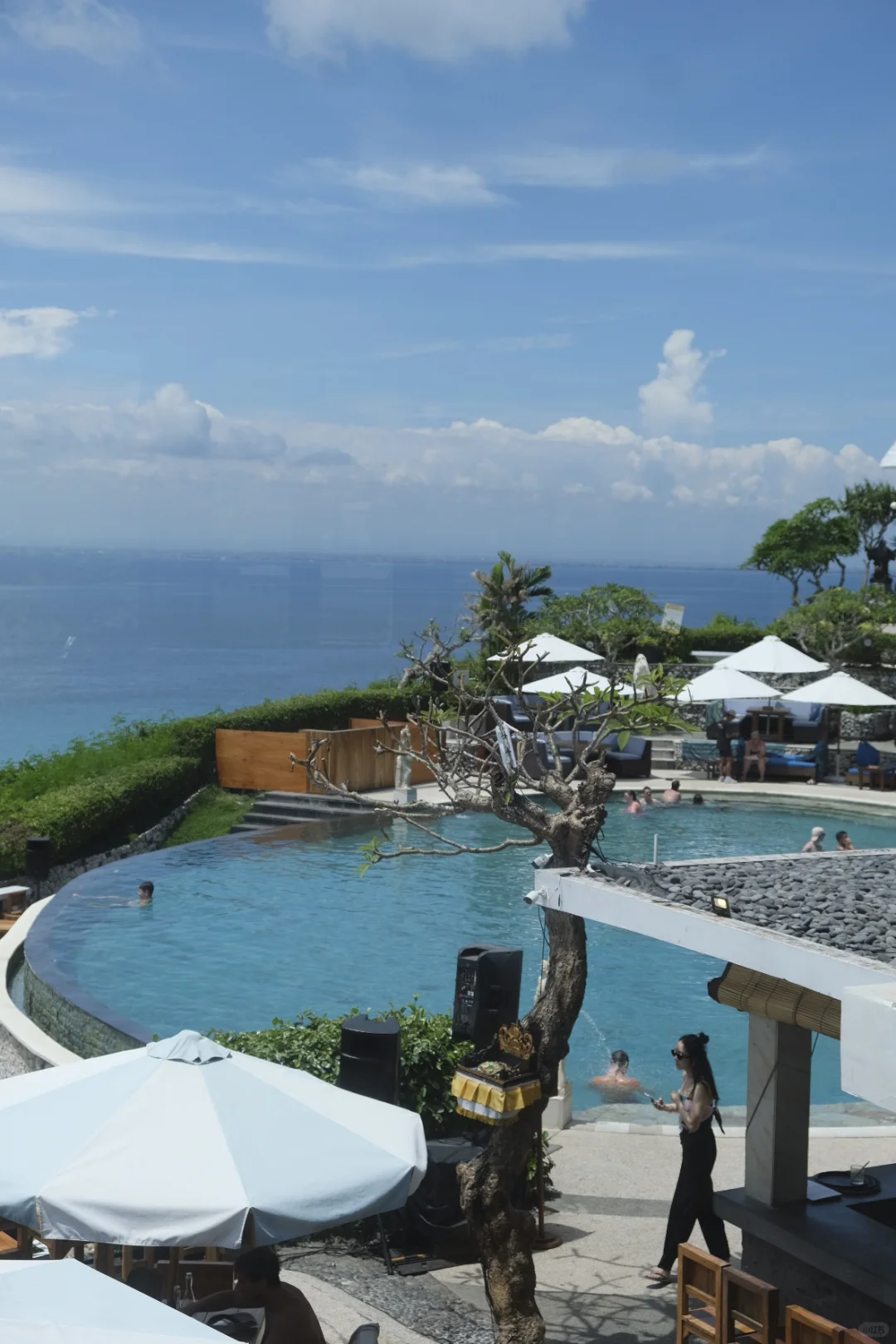 穿比基尼真的代表自由吗