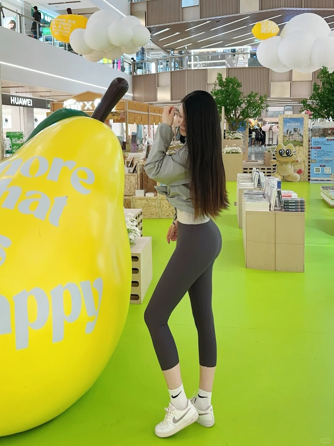 穿上秒变大长腿 瑜伽裤真的是绝绝子