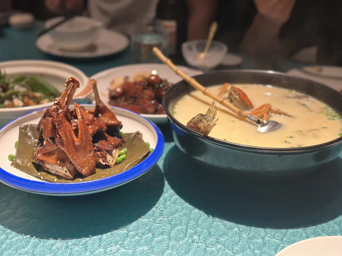 欲把西湖比西子，淡妆浓抹总相宜！