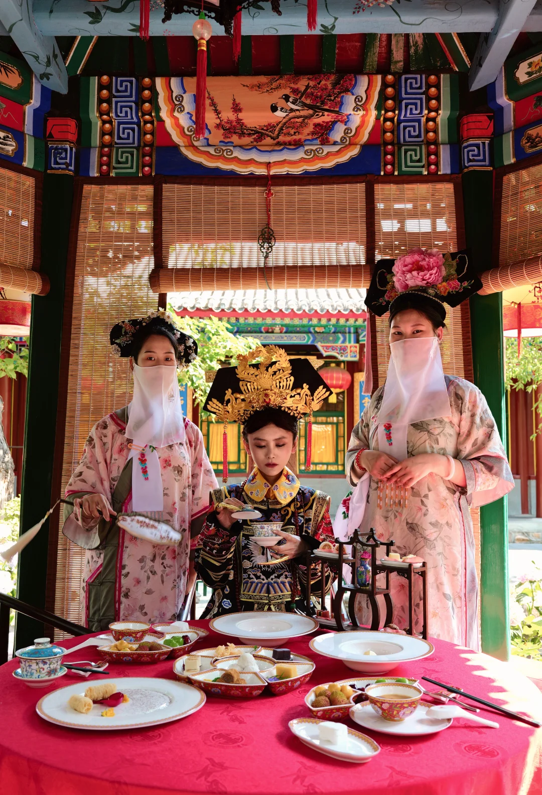 京城穿越体验?穿熹妃战袍享宫廷御品下午茶