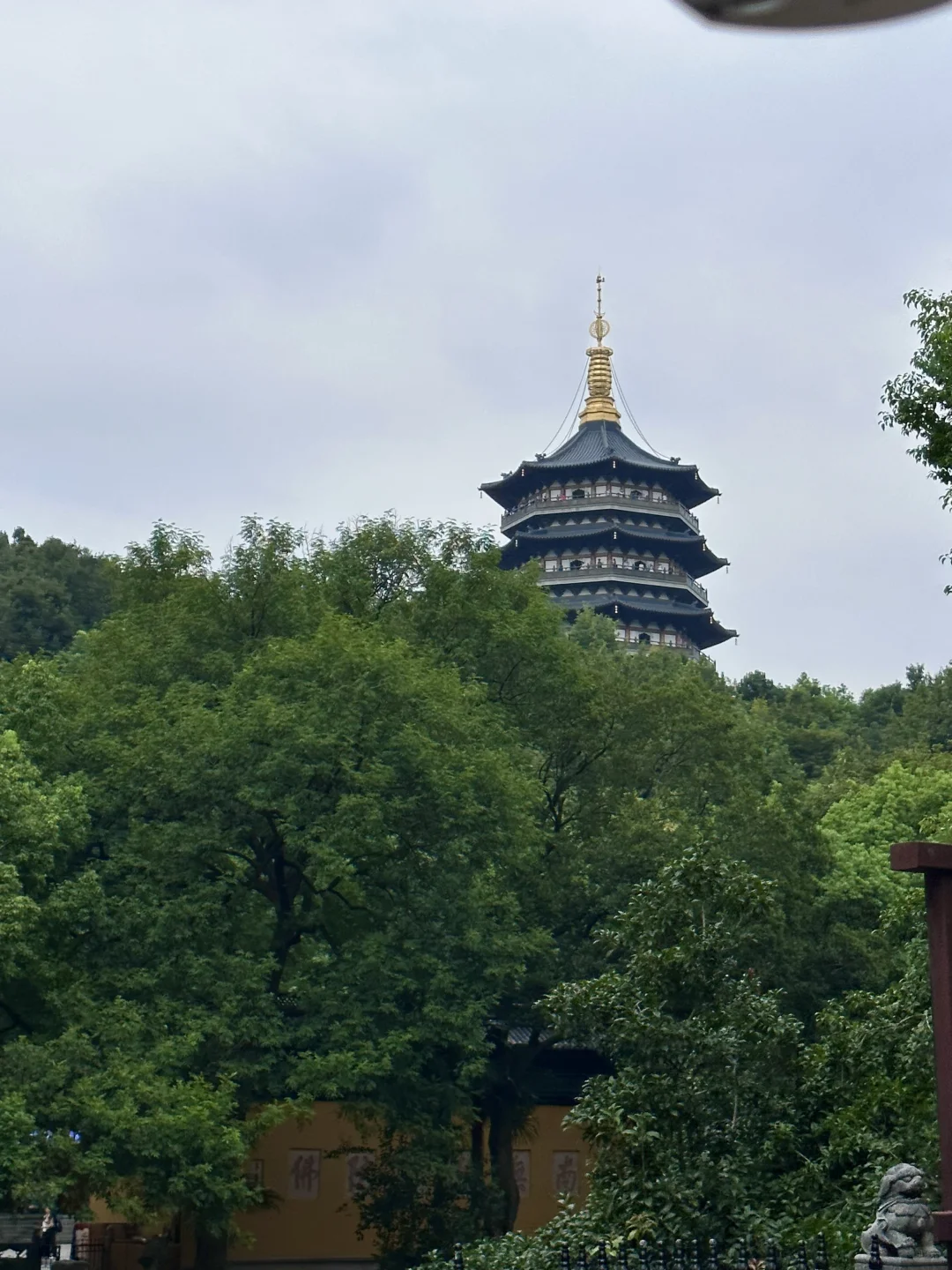 欲把西湖比西子，淡妆浓抹总相宜！