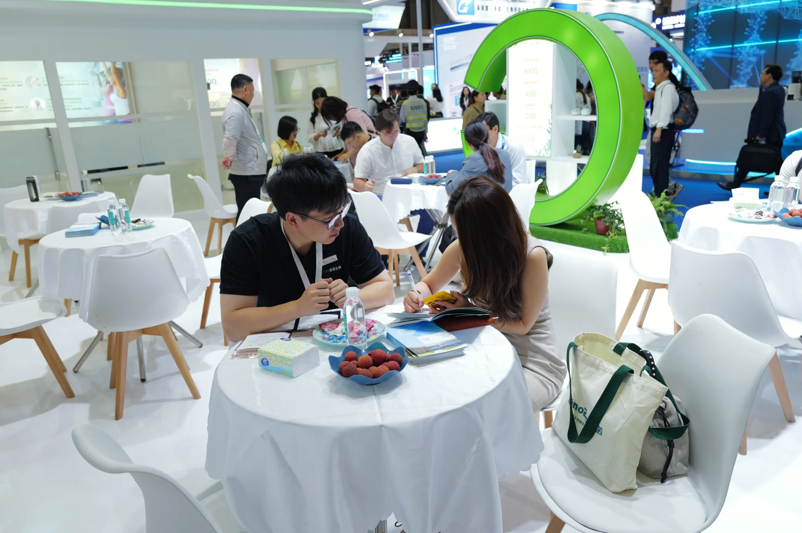 古特生物参展第一天现场火爆