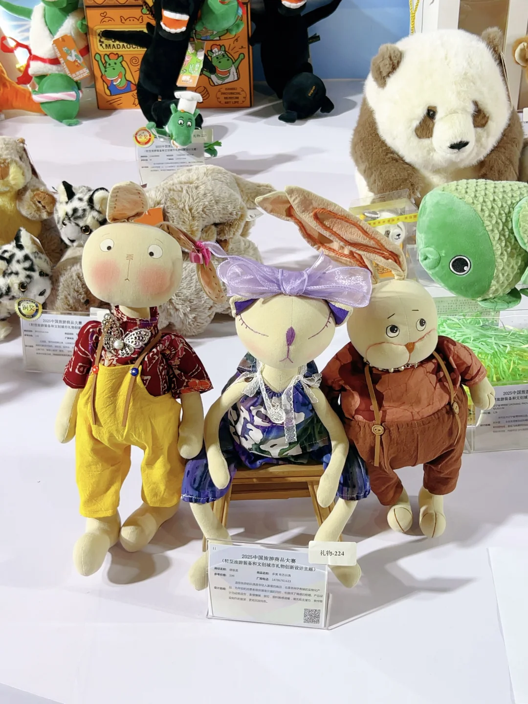 在义乌潮玩馆，我把手机拍没电了❗️❗️