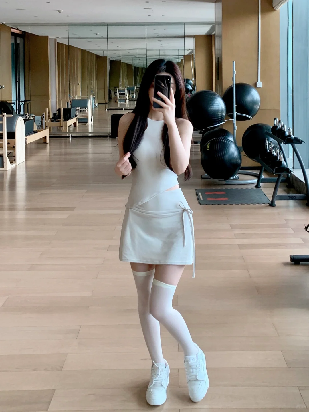 白月光穿搭☁❗️️超显身材白色瑜伽服裙装✨