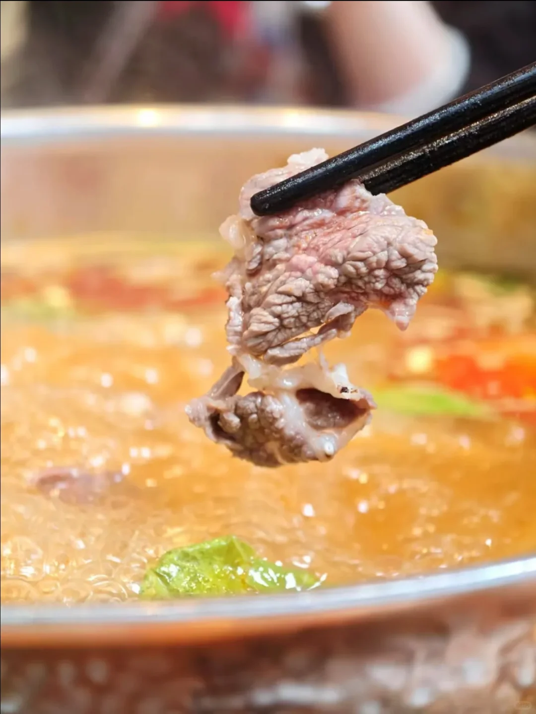 ✨贵阳酸汤牛肉天花板！黔诚会展店也太气派