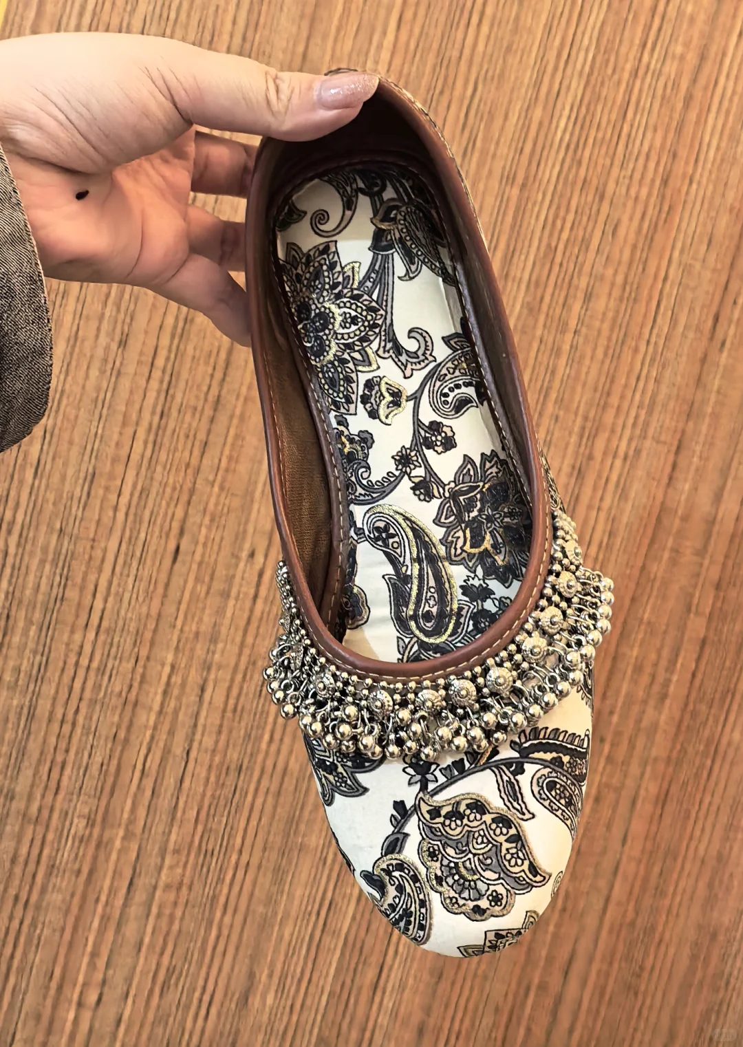 在南亚博览会买到了真皮底鞋子