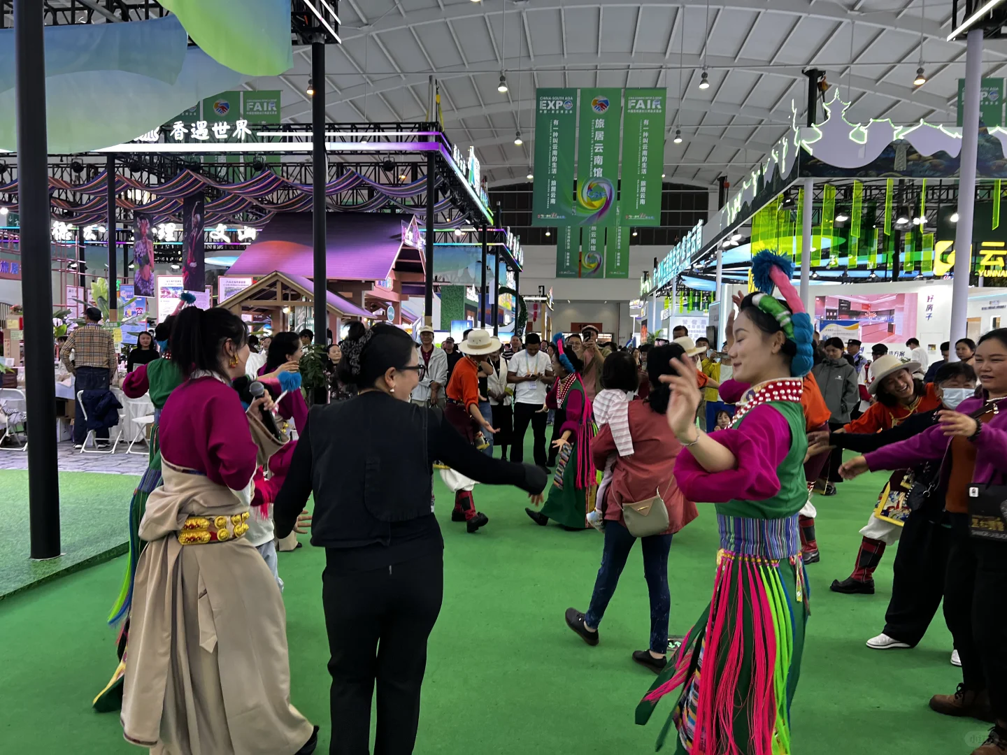 逛南博会啦啦啦啦